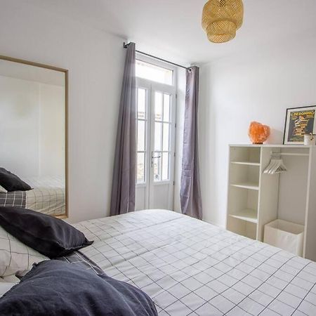 Appartement Avec Terrasse Et Parking, A Meaux Exterior photo